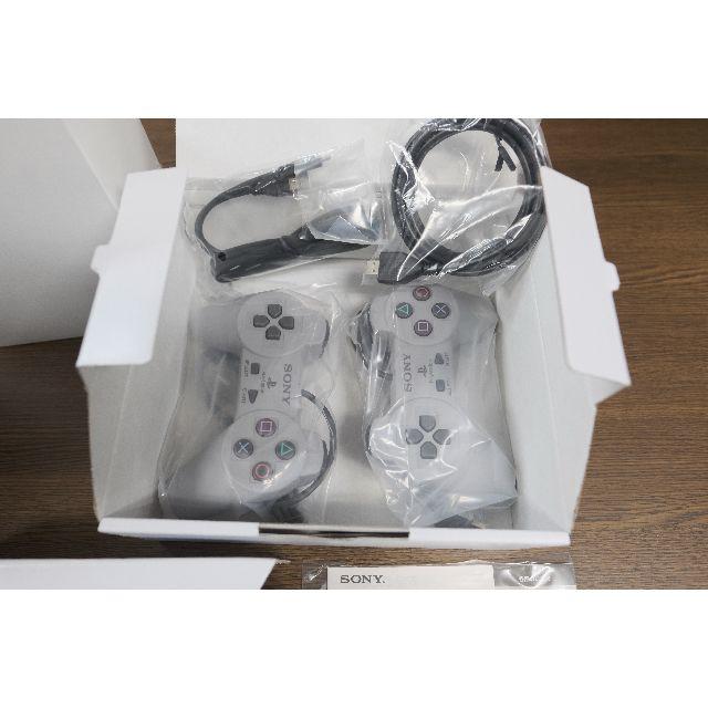 PlayStation(プレイステーション)のプレイステーション クラシック 新品 未使用 エンタメ/ホビーのゲームソフト/ゲーム機本体(家庭用ゲーム機本体)の商品写真