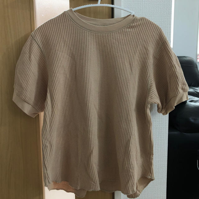 UNIQLO(ユニクロ)の専用 UNIQLO ワッフルクルーネック ベージュ色  レディースのトップス(Tシャツ(長袖/七分))の商品写真