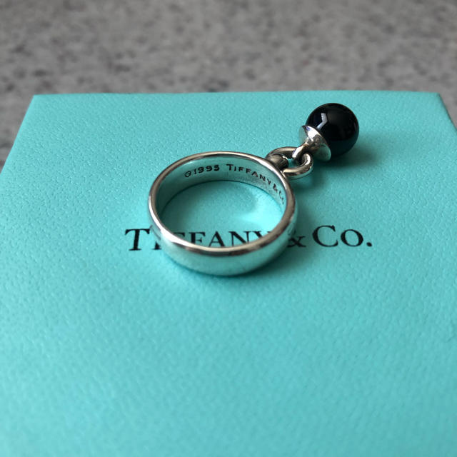 Tiffany & Co.(ティファニー)のティファニー オニキス ボールリング 13号 レディースのアクセサリー(リング(指輪))の商品写真