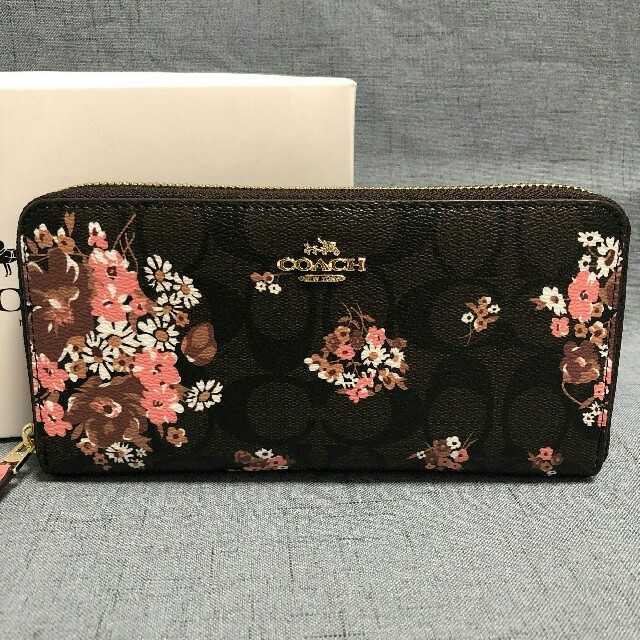 最新モデル 超人気 COACH　長財布 F31572