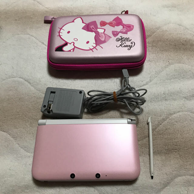 3DS LL ピンク 収納ケース、4GBSDカード付き