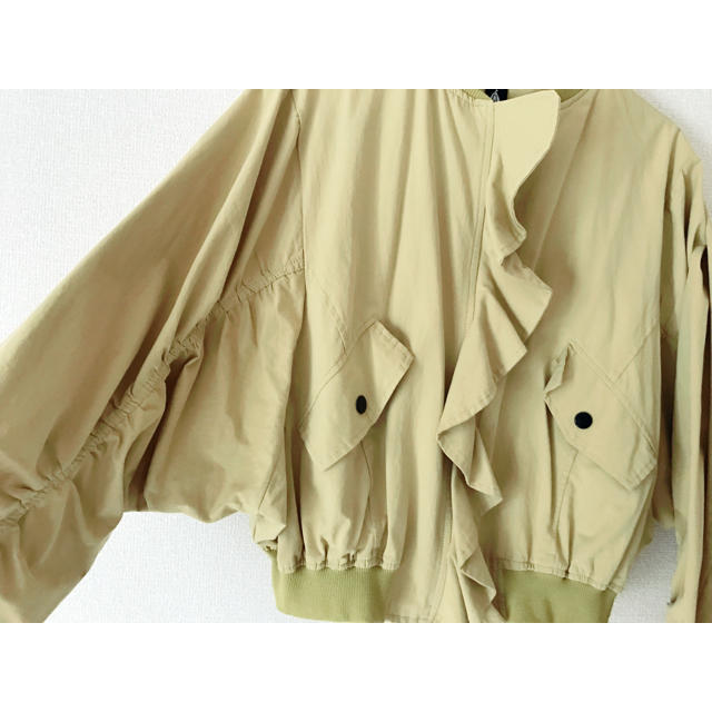 merlot(メルロー)のmerlot 🐝 デザイン ブルゾン レディースのジャケット/アウター(ブルゾン)の商品写真