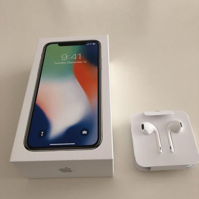 Apple(アップル)のiPhone x イヤホンとアダプター スマホ/家電/カメラのオーディオ機器(ヘッドフォン/イヤフォン)の商品写真