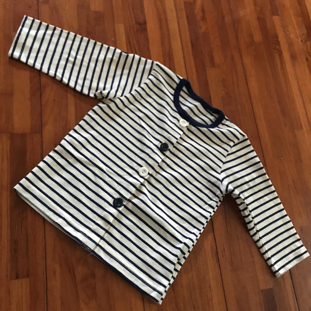 パジャマ 90cm キッズ/ベビー/マタニティのキッズ服男の子用(90cm~)(パジャマ)の商品写真