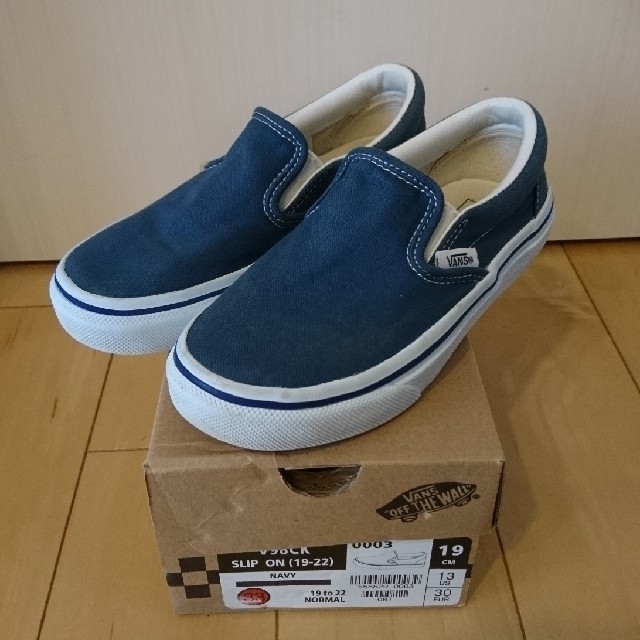 VANS(ヴァンズ)のa.hhh...様専用 VANS スリッポン 19㎝ キッズ/ベビー/マタニティのキッズ靴/シューズ(15cm~)(スリッポン)の商品写真