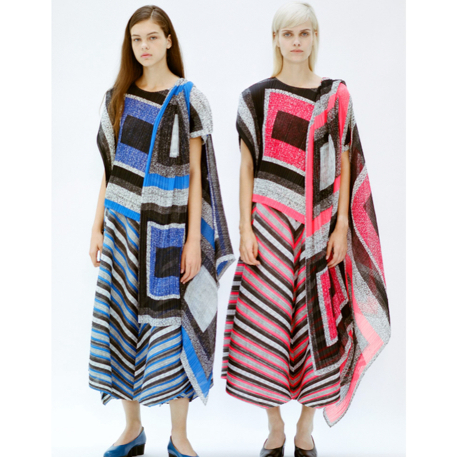 PLEATS PLEASE ISSEY MIYAKE(プリーツプリーズイッセイミヤケ)の２０１８SS イッセイミヤケ プリーツプリーズ 素敵パンツ 美品 レディースのパンツ(カジュアルパンツ)の商品写真