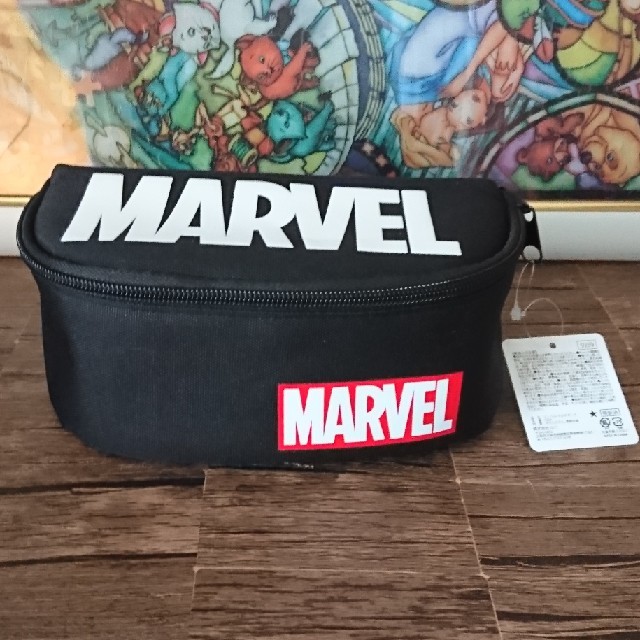 MARVEL(マーベル)のMARVEL☆マルチポーチ新品 レディースのファッション小物(ポーチ)の商品写真