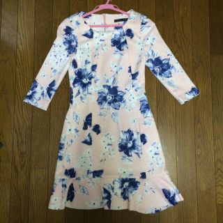 ザラ(ZARA)のZARA。花柄ワンピース(ひざ丈ワンピース)