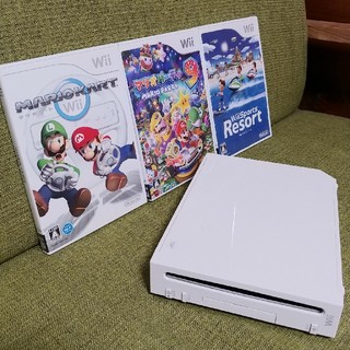 ウィー(Wii)の任天堂Wiiセット(家庭用ゲーム機本体)