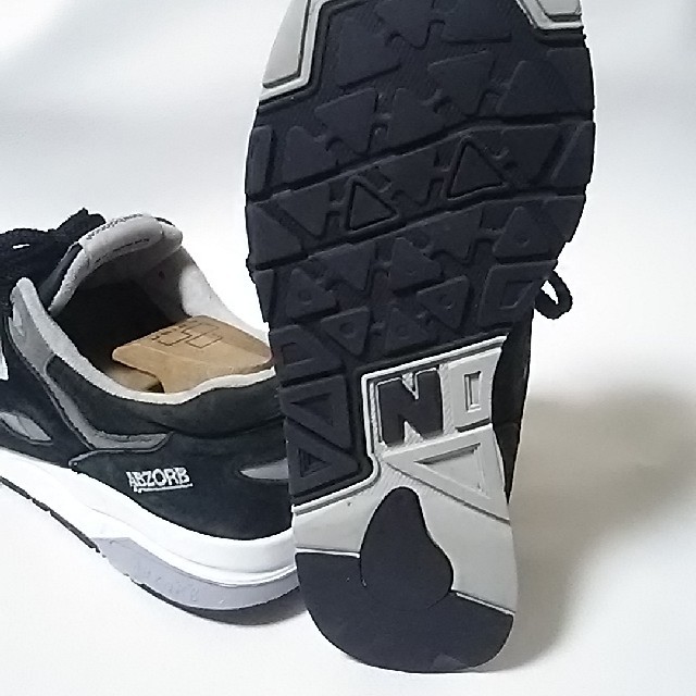 New Balance(ニューバランス)の
定2.5万限定名作!ニューバランス1600牛革レザースニーカー希少黒銀！


 メンズの靴/シューズ(スニーカー)の商品写真