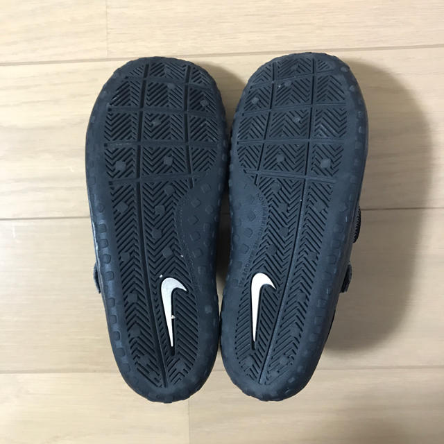 NIKE(ナイキ)のNIKE サンダル 18cm キッズ/ベビー/マタニティのキッズ靴/シューズ(15cm~)(サンダル)の商品写真