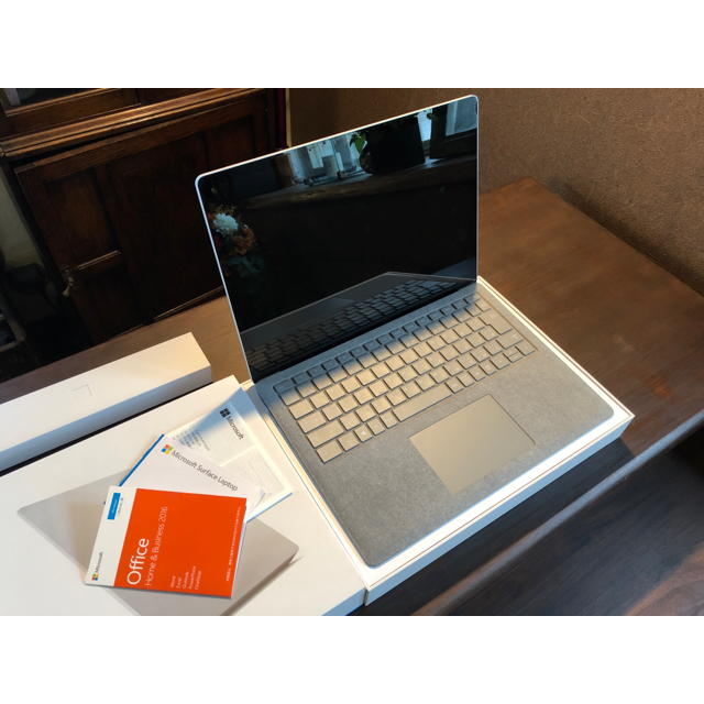 Microsoft - 【美品】 Surface Laptop 256GB Corei5 メモリ 8GBの通販 by azure's shop