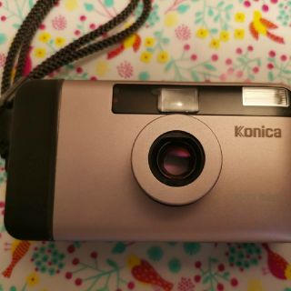 コニカミノルタ(KONICA MINOLTA)の訳有konicaビッグミニフィルムカメラコニカ旅行写真シルバー軽量bigmini(フィルムカメラ)