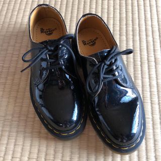 ドクターマーチン(Dr.Martens)のDr.Martens✴︎3ホール✴︎パテントレザー✴︎UK4(ローファー/革靴)