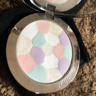 ゲラン(GUERLAIN)のゲラン メテオリット コンパクト(フェイスパウダー)