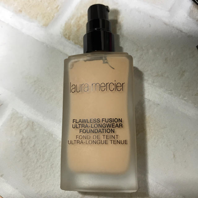 laura mercier(ローラメルシエ)のlaura mercier（ローラメルシエ）ファンデーション コスメ/美容のベースメイク/化粧品(ファンデーション)の商品写真