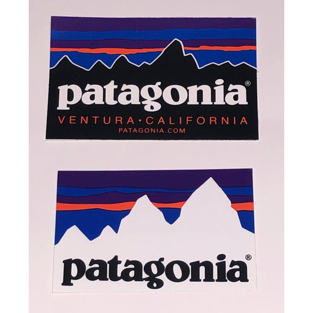 patagonia(パタゴニア)のパタゴニア  ロゴステッカー2枚セット スポーツ/アウトドアのアウトドア(登山用品)の商品写真
