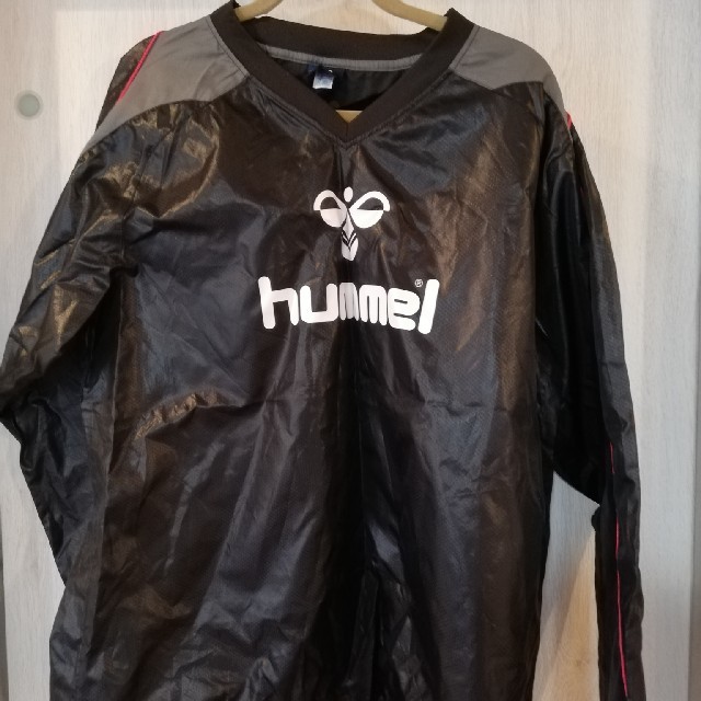 hummel(ヒュンメル)のtsun様専用　hummelトレーニングウェア スポーツ/アウトドアのサッカー/フットサル(ウェア)の商品写真