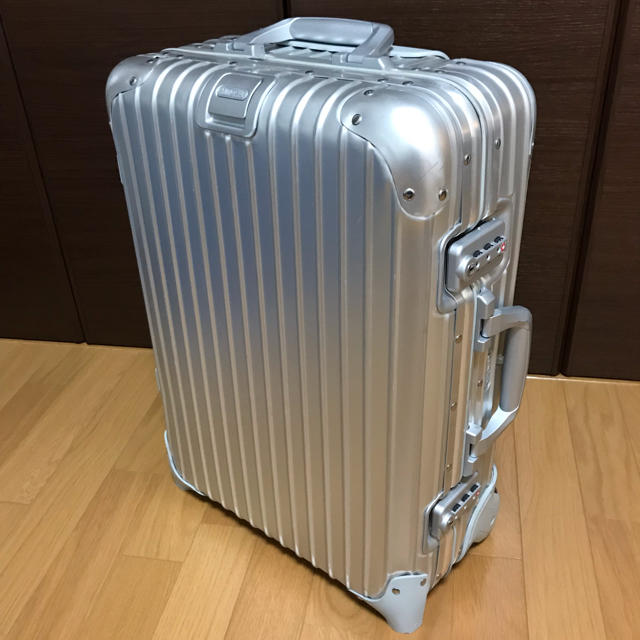 RIMOWA(リモワ)のリモワ トパーズ RIMOWA Topas 32L 2輪 トローリー 機内持込み メンズのバッグ(トラベルバッグ/スーツケース)の商品写真