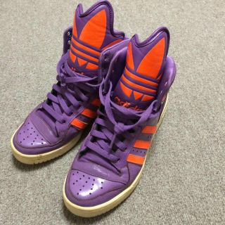 アディダス(adidas)のadidasスニーカー(スニーカー)