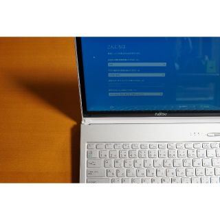 【品】富士通　LIFEBOOK SH90/T