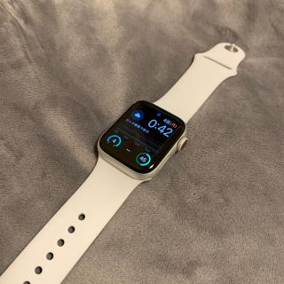 アップルウォッチ(Apple Watch)のAppleWatch Series4 シルバーアルミニウム40mm(セルラー)(腕時計(デジタル))