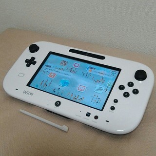 ウィーユー(Wii U)の任天堂　wiiu　ゲームパッド白　ボタン黒交換品　正常動作確認済　タッチペン付(家庭用ゲーム機本体)