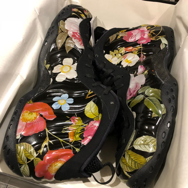 をしていま NIKE - 27.0 NIKE AIR FOAMPOSITE ONE FLORALの通販 by