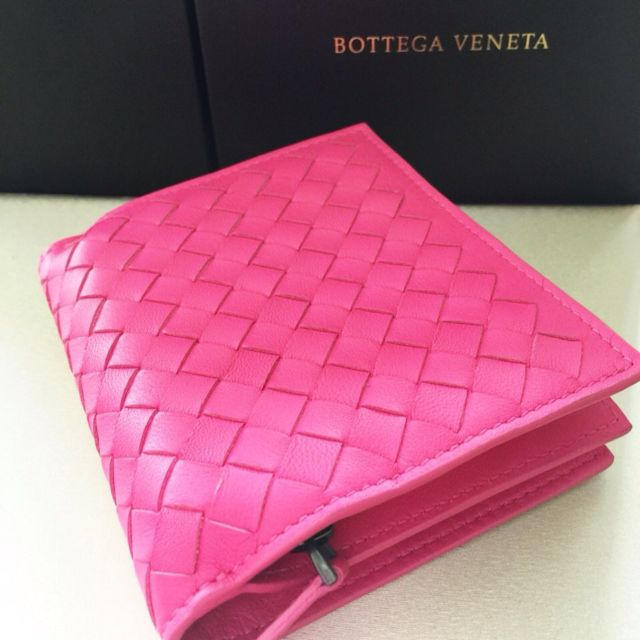 BOTTEGA VENETA長財布ピンク