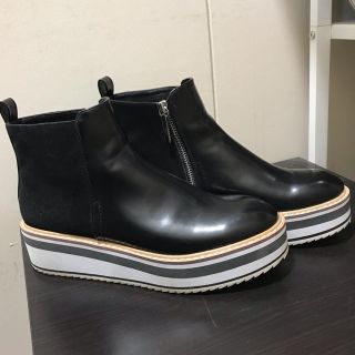 ザラ(ZARA)の美品 ZARA ショートブーツ(ブーティ)