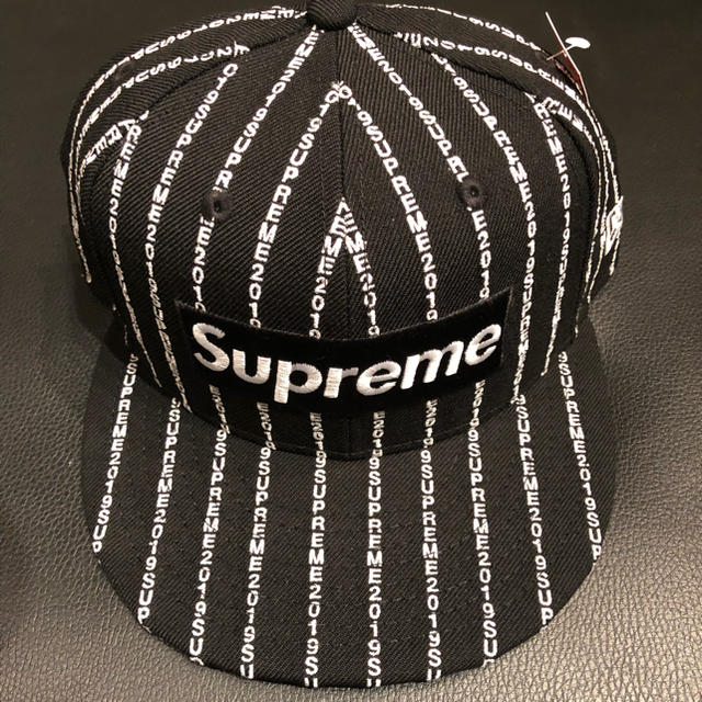 Supreme Text Stripe New Era® black 7-1/2