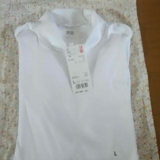 ユニクロ(UNIQLO)のユニクロ　コンパクトコットンタートルネック　Tシャツ　レディース　L　ホワイト(Tシャツ(長袖/七分))