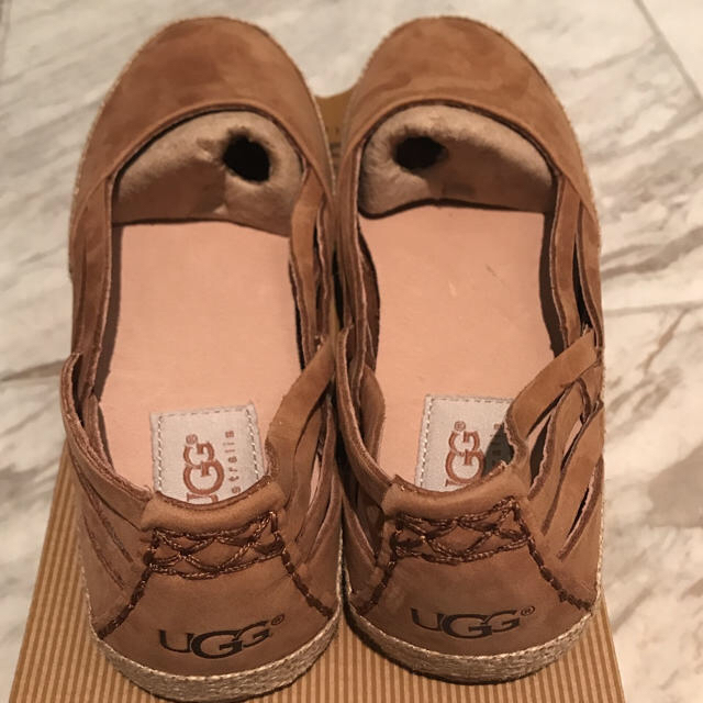 UGG(アグ)の【新品】UGG Cicily エスパドリーユ チェスナット 22cm US5 レディースの靴/シューズ(スリッポン/モカシン)の商品写真