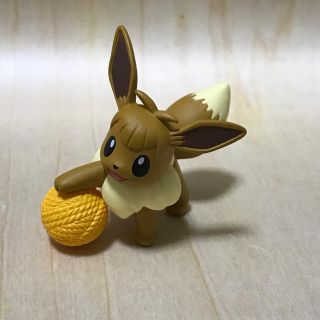 ポケモン(ポケモン)のガチャガチャ景品イーブイ(キャラクターグッズ)