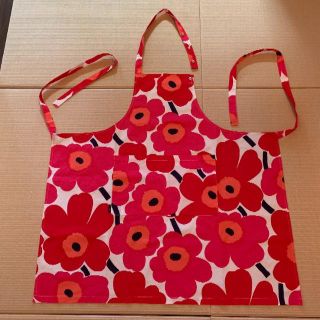 マリメッコ(marimekko)のマリメッコエプロン(収納/キッチン雑貨)