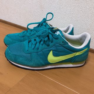 ナイキ(NIKE)のNIKE スニーカー グリーン(スニーカー)