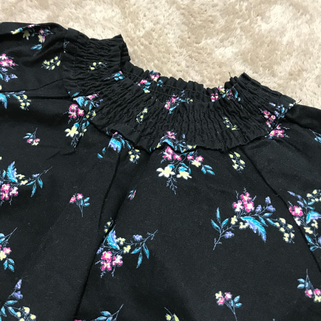 futafuta(フタフタ)の110花柄長袖シャツ女の子futafutaバースデー H&M GAP zara キッズ/ベビー/マタニティのキッズ服女の子用(90cm~)(ブラウス)の商品写真