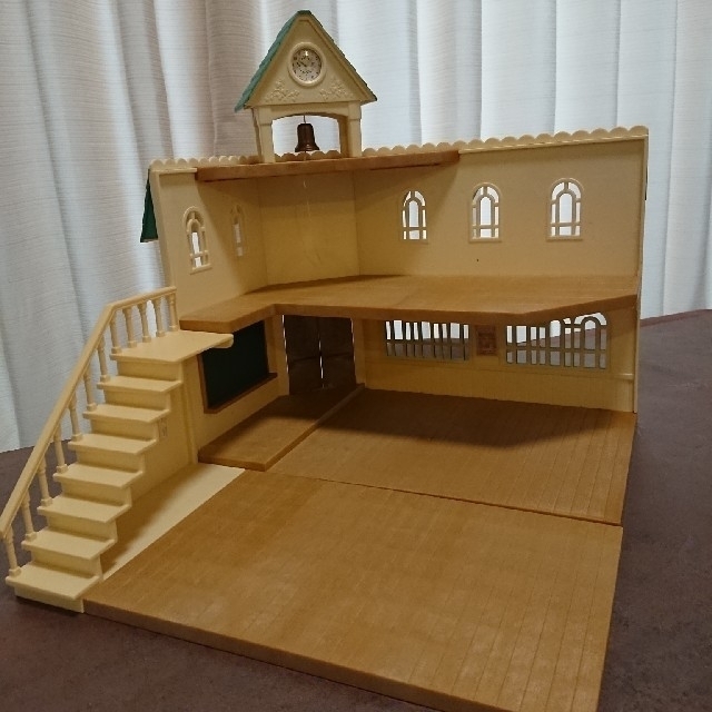 シルバニアファミリー森のとけい台のたのしい学校(中古)建物のみ