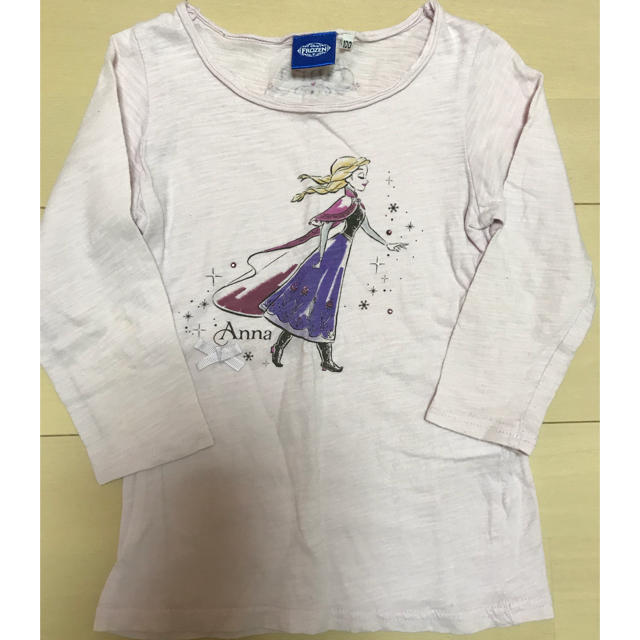 子ども服  長袖Tシャツ キッズ/ベビー/マタニティのキッズ服女の子用(90cm~)(Tシャツ/カットソー)の商品写真