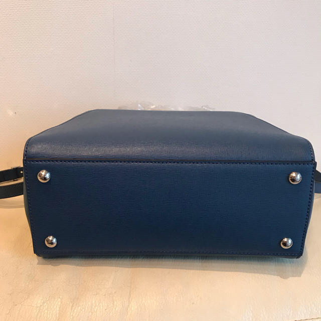 FENDI(フェンディ)の【新品】FENDI PETITE 2JOURS フェンディ プチ2ジュール 水色 レディースのバッグ(ショルダーバッグ)の商品写真