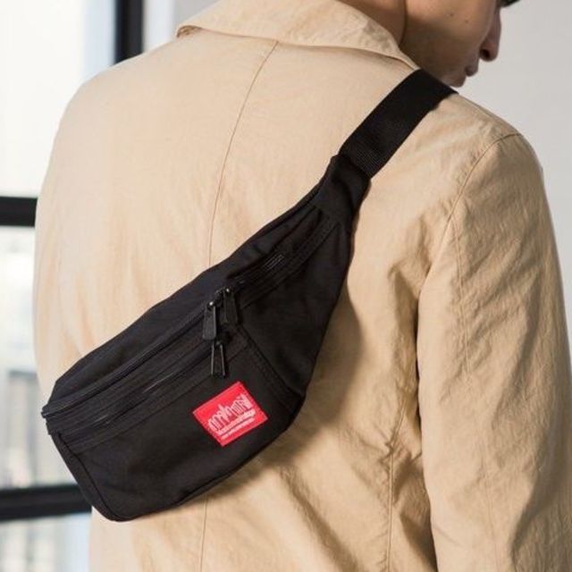 Manhattan Portage(マンハッタンポーテージ)の新品 マンハッタンポーテージ ボディバッグ 黒 ウエストバッグ バッグ ナイロン レディースのバッグ(ボディバッグ/ウエストポーチ)の商品写真