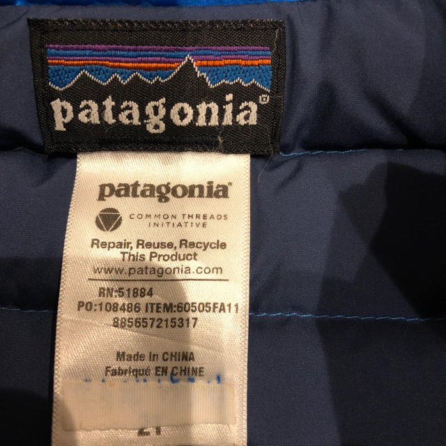 patagonia(パタゴニア)のパタゴニア ダウンベスト 2T キッズ/ベビー/マタニティのキッズ服女の子用(90cm~)(ジャケット/上着)の商品写真