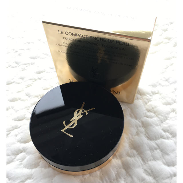 【未使用】YSL イヴ・サンローラン ファンデーションB20 福袋