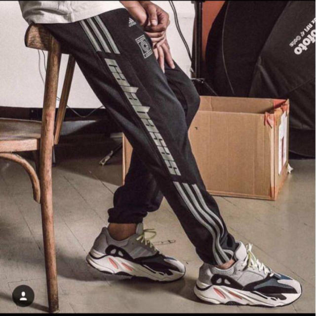 adidas(アディダス)のcalabasas Trac pants gray L メンズのパンツ(その他)の商品写真