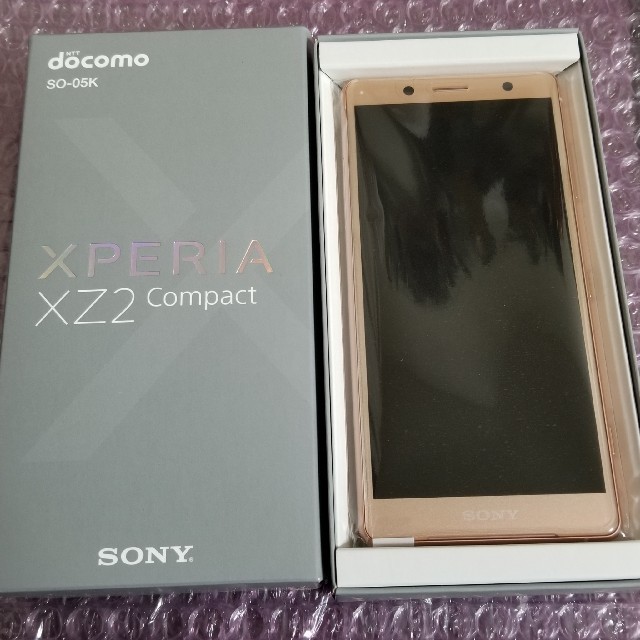 Xperia(エクスペリア)の新品 docomo XPERIA XZ2 compact SO-05K スマホ/家電/カメラのスマートフォン/携帯電話(スマートフォン本体)の商品写真