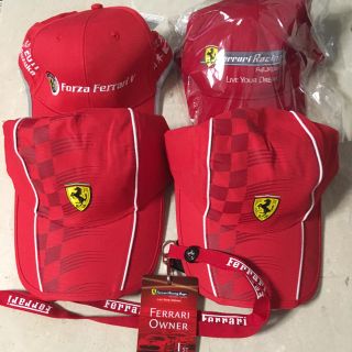 フェラーリ 未使用キャップ 帽子4つセット&おまけにネックストラップ(キャップ)