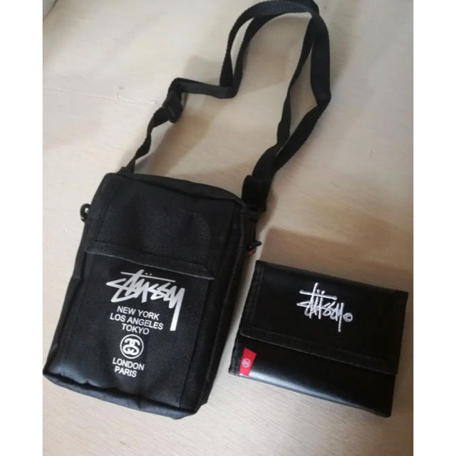 STUSSY(ステューシー)のstussyポーチ&ウォレット レディースのファッション小物(ポーチ)の商品写真