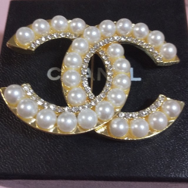 早い物勝ち】CHANEL ブローチ | gulatilaw.com