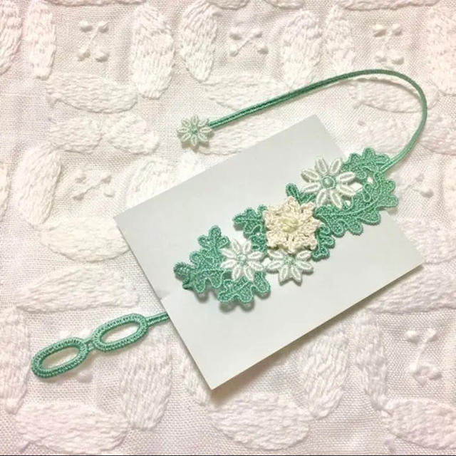 FELISSIMO(フェリシモ)のフェリシモ 帯電防止刺繍ブレスレット 白/新品未使用/箱付き レディースのアクセサリー(ブレスレット/バングル)の商品写真