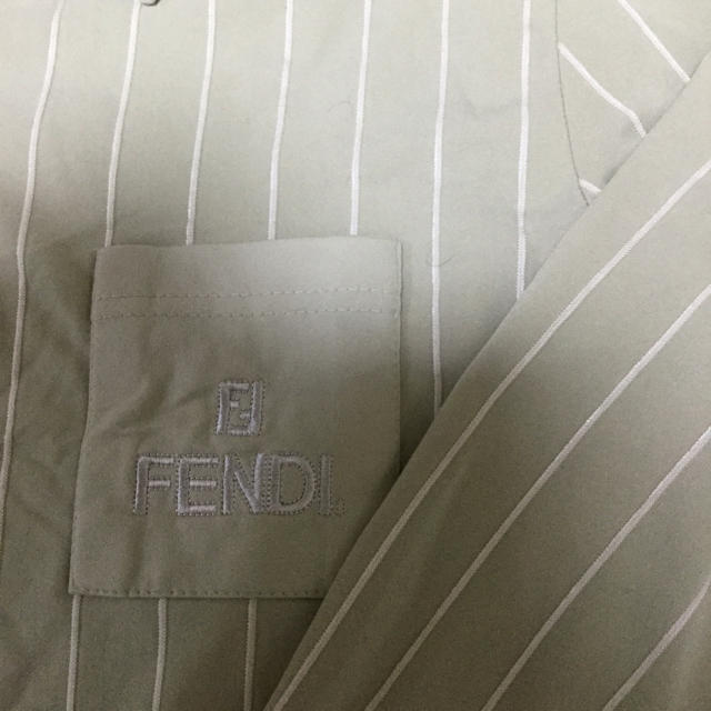 FENDI(フェンディ)のFENDY シャツ ゴルフウェア 長袖 レディースのトップス(ポロシャツ)の商品写真